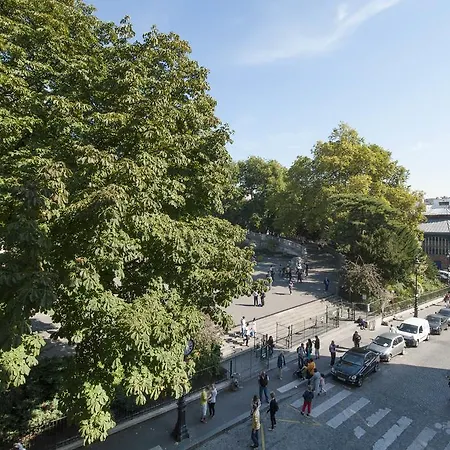 Cute Sacre Coeur * باريس